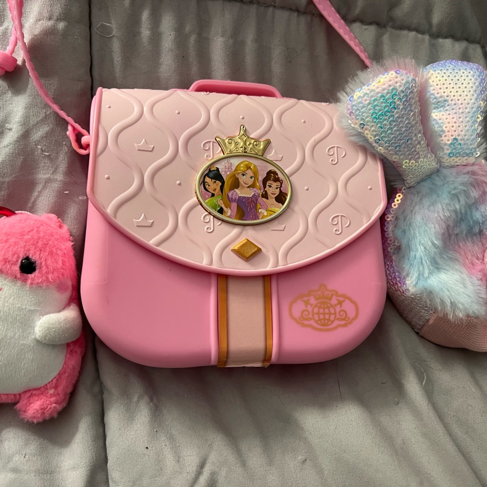 Princess purse + two small keychains